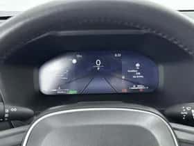 Toyota RAV4 (2023) thumbnail 5