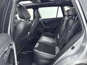Toyota RAV4 (2019) thumbnail 18