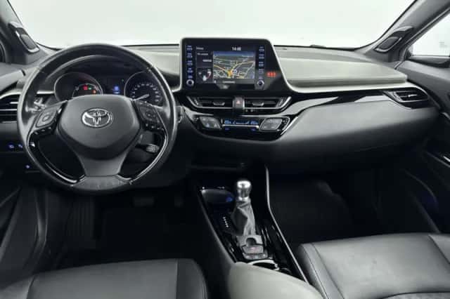 Toyota C-HR (2020) thumbnail 6