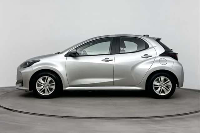 Toyota Yaris (2025) thumbnail 3