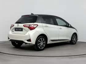 Toyota Yaris (2019) thumbnail 2