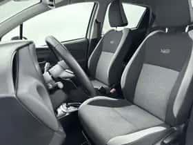 Toyota Yaris (2019) thumbnail 15