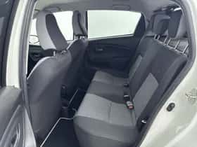 Toyota Yaris (2019) thumbnail 16