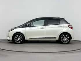 Toyota Yaris (2019) thumbnail 3