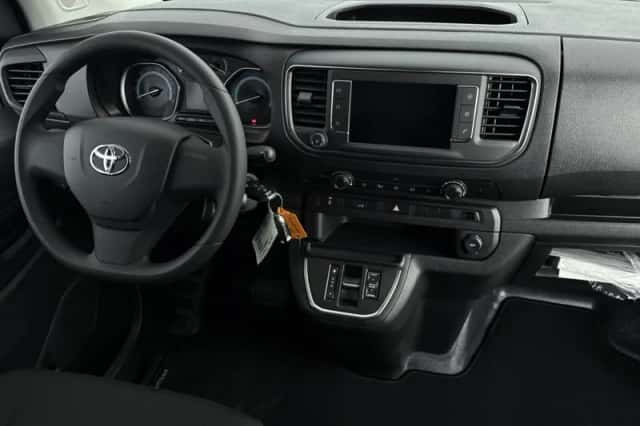 Toyota Proace (2025) thumbnail 5