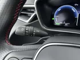 Toyota Corolla_Touring_Sports (2025) thumbnail 21