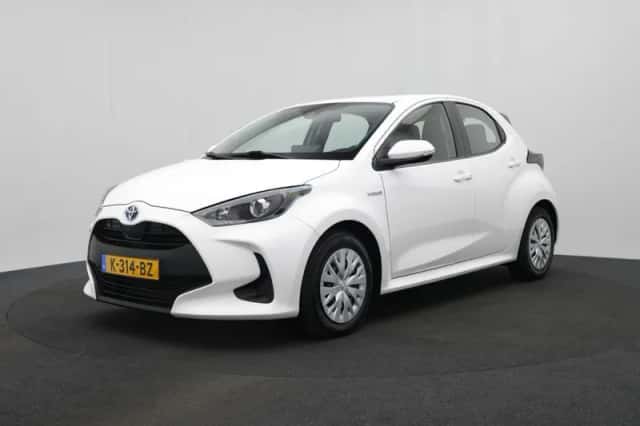Toyota Yaris (2020) thumbnail 1
