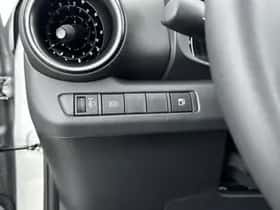 Toyota C-HR (2026) thumbnail 15