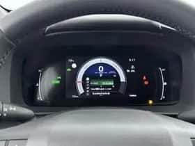 Toyota C-HR (2026) thumbnail 4