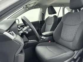 Toyota RAV4 (2020) thumbnail 16