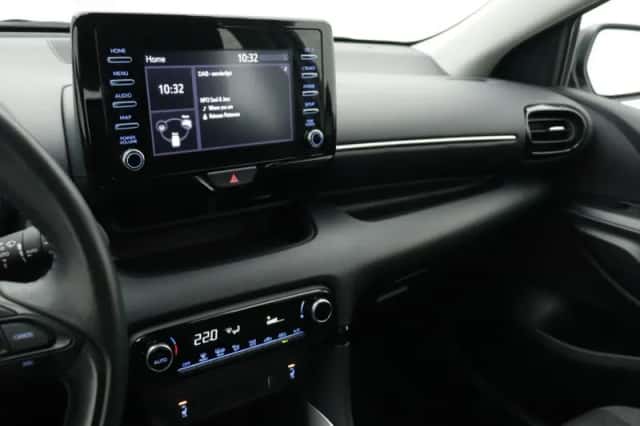 Toyota Yaris (2022) thumbnail 6