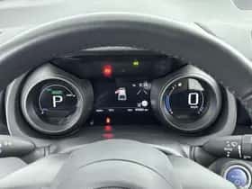 Toyota Yaris (2022) thumbnail 5