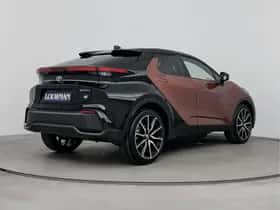 Toyota C-HR (2026) thumbnail 2
