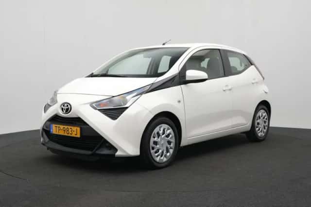 Toyota Aygo (2018) thumbnail 1