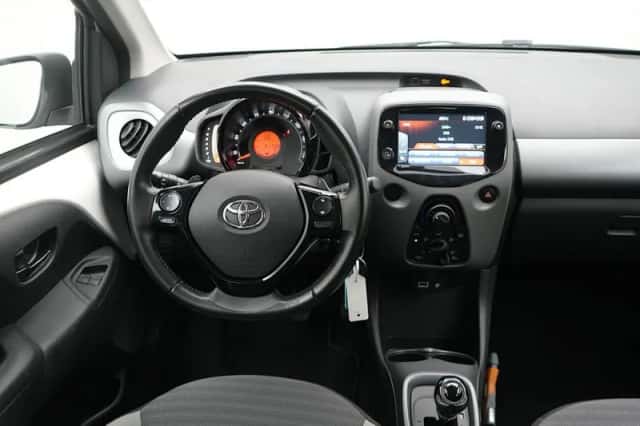 Toyota Aygo (2018) thumbnail 4
