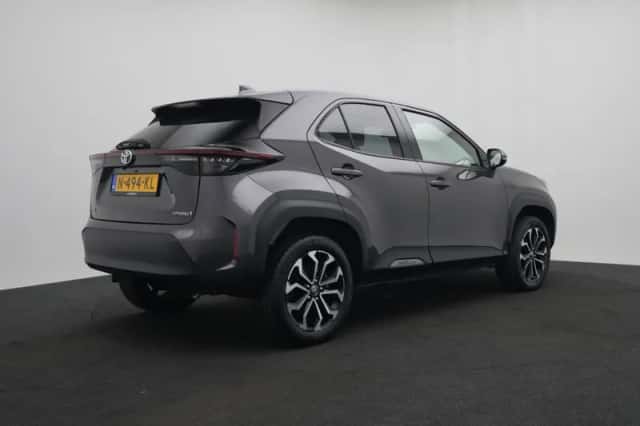 Toyota Yaris Cross (2021) thumbnail 2