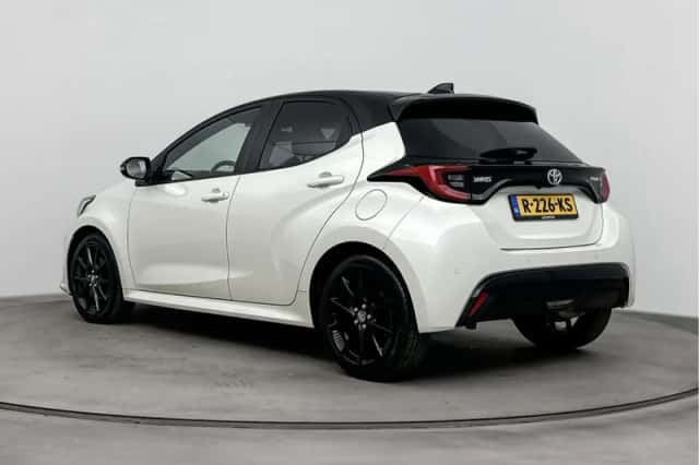 Toyota Yaris (2022) thumbnail 1
