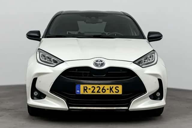 Toyota Yaris (2022) thumbnail 4