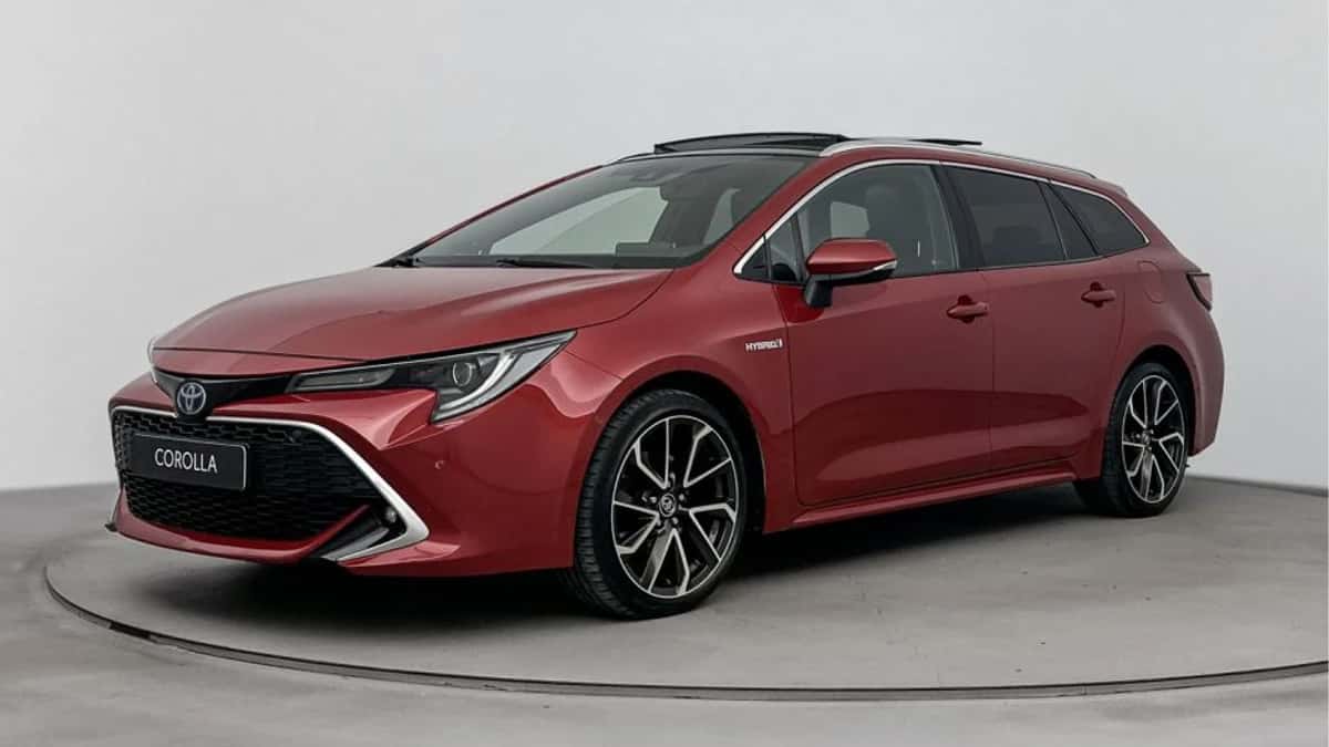 Toyota Corolla_Touring_Sports (2019) — foto 1