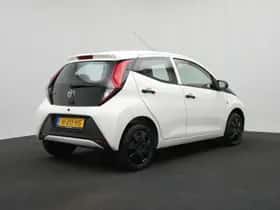 Toyota Aygo (2020) thumbnail 2