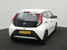 Toyota Aygo (2020) thumbnail 13