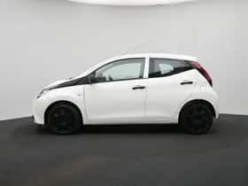Toyota Aygo (2020) thumbnail 3