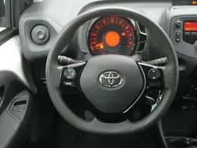 Toyota Aygo (2020) thumbnail 5