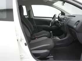 Toyota Aygo (2020) thumbnail 43