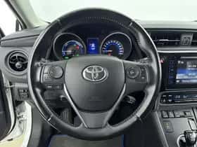 Toyota Auris (2016) thumbnail 15