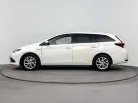 Toyota Auris (2016) thumbnail 3