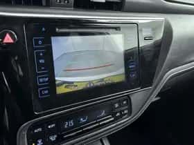 Toyota Auris (2016) thumbnail 7