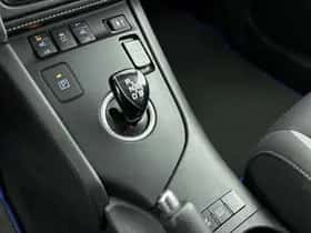 Toyota Auris (2016) thumbnail 9