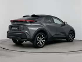 Toyota C-HR (2025) thumbnail 2