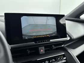 Toyota C-HR (2025) thumbnail 8