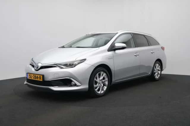 Toyota Auris (2018) thumbnail 1