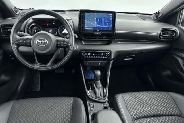 Toyota Yaris (2022) thumbnail 5