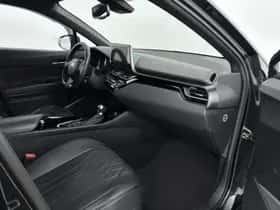 Toyota C-HR (2023) thumbnail 6