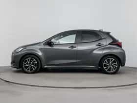 Toyota Yaris (2022) thumbnail 3