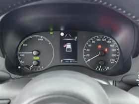 Toyota Yaris (2022) thumbnail 5