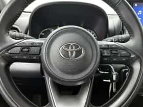 Toyota Yaris (2025) thumbnail 17