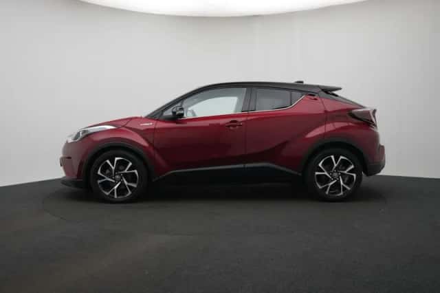 Toyota C-HR (2019) thumbnail 3