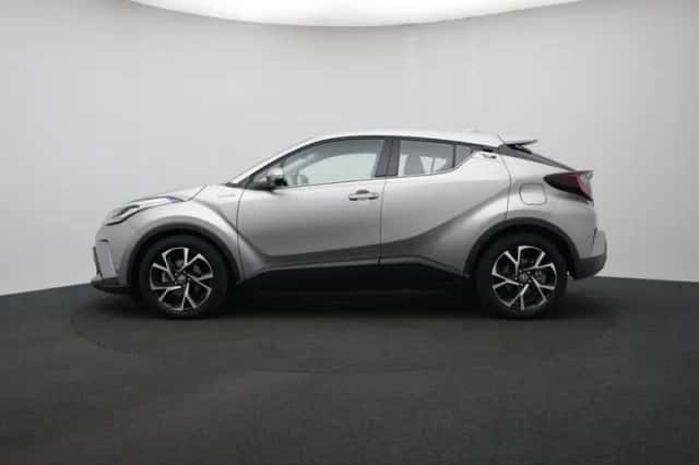 Toyota C-HR (2021) thumbnail 3