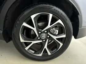 Toyota C-HR (2020) thumbnail 22