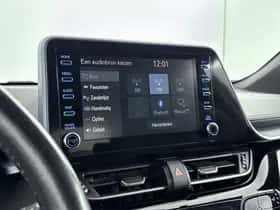 Toyota C-HR (2020) thumbnail 24