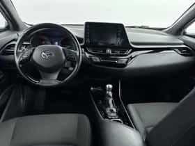 Toyota C-HR (2020) thumbnail 4