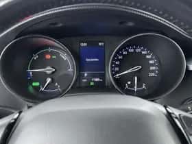 Toyota C-HR (2020) thumbnail 5
