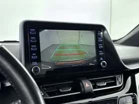 Toyota C-HR (2020) thumbnail 8