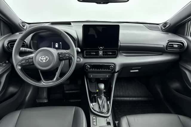 Toyota Yaris (2026) thumbnail 4