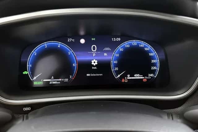 Toyota Corolla_Cross (2024) thumbnail 5