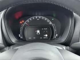 Toyota Aygo (2024) thumbnail 5